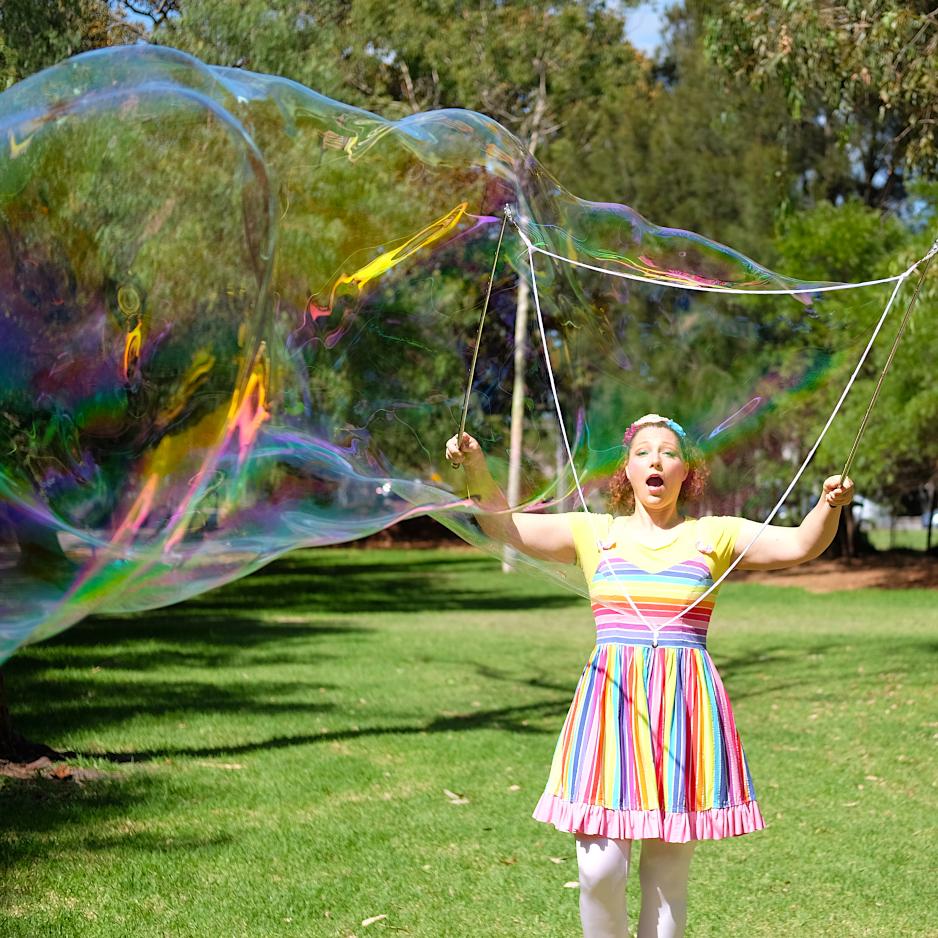 Giant Bubbles 