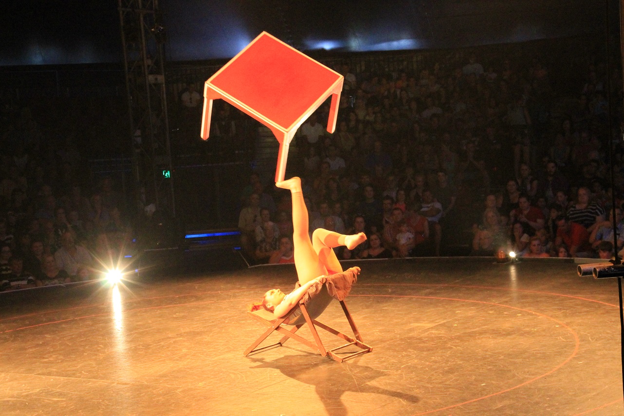 table one foot juggling